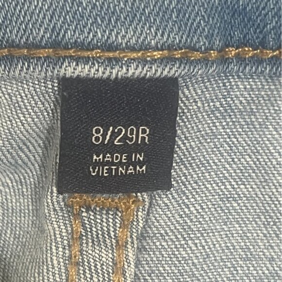 Universal Thread 5 Pocket Light Wash Cotton Jean Shorts - sz 8/29R‎ - Picture 4 of 5